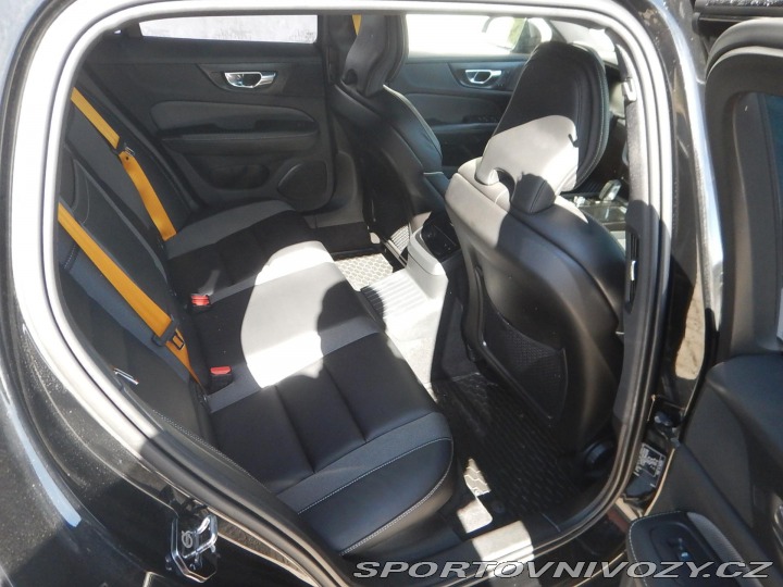 Volvo V60 T8 POLESTAR ENGINEERED 2020