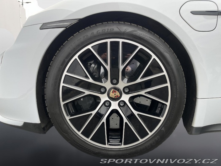 Porsche Taycan Turbo 2020