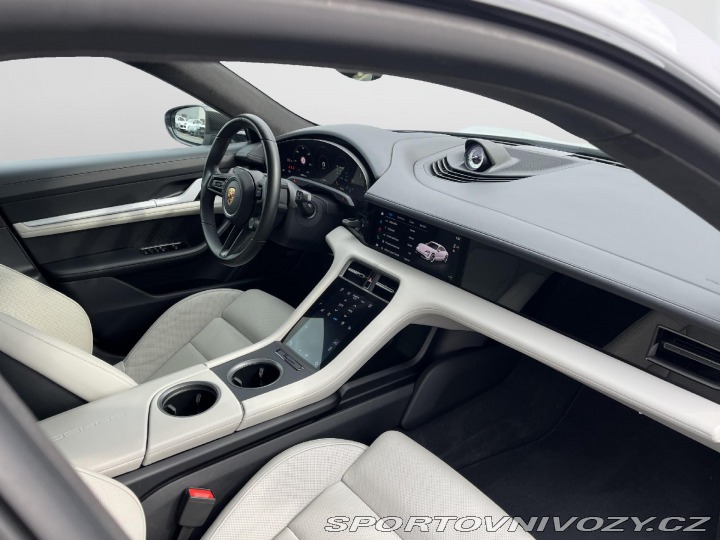 Porsche Taycan Turbo 2020