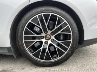 Porsche Taycan Turbo 2020