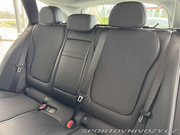 Mercedes-Benz C 300eT*230kW*Avantg*Tažné* 2022