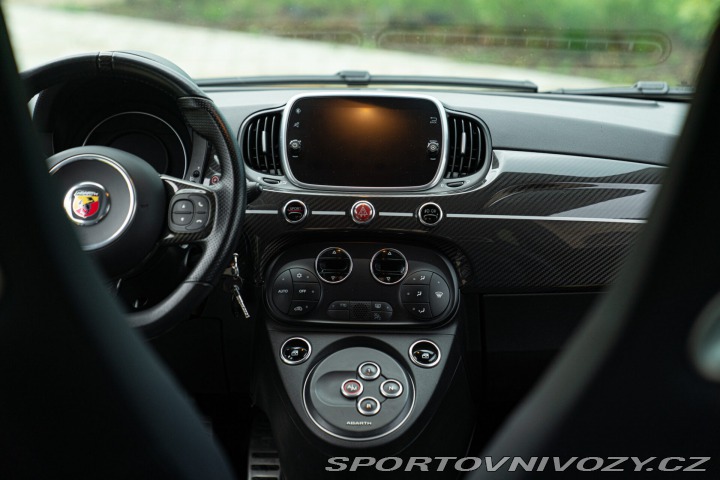 Abarth 695 RIVALE 2018