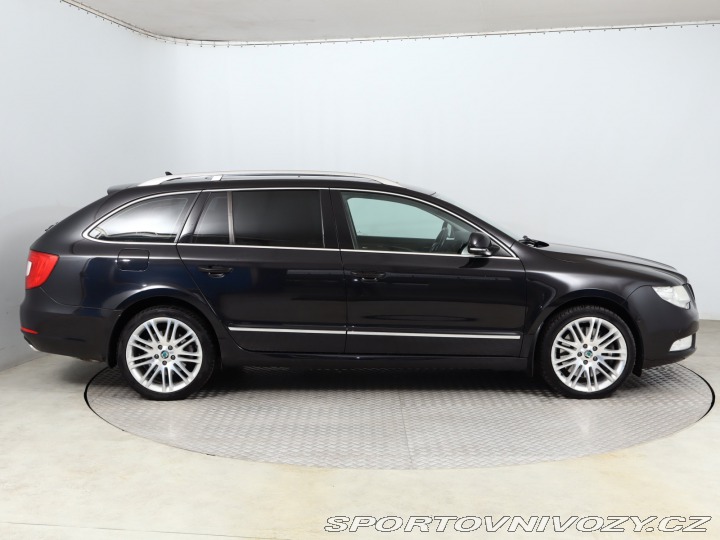 Škoda Superb Elegance 3.6 FSI V6 2012