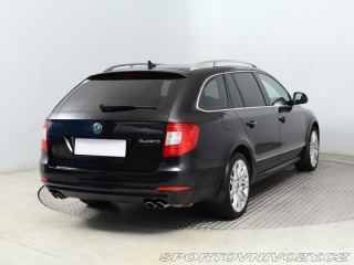 Škoda Superb Elegance 3.6 FSI V6 2012