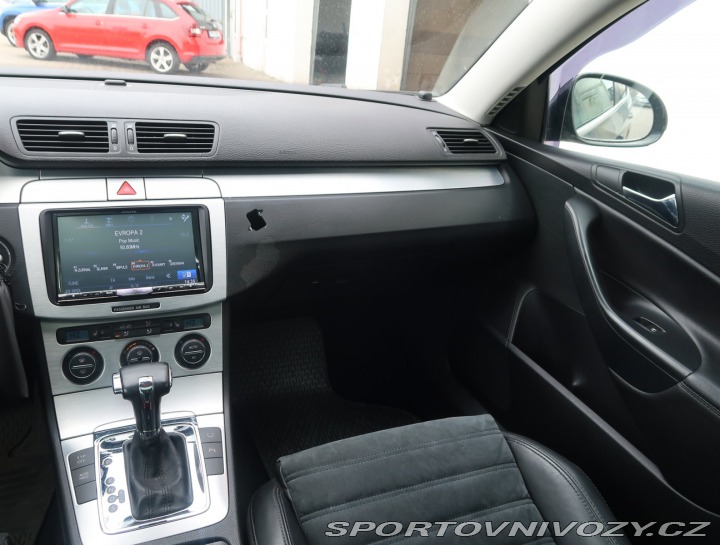 Volkswagen Ostatní modely Passat 3.2 FSI 2008