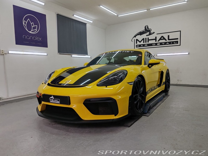 Porsche 718 Cayman GT4 Manthey Racing