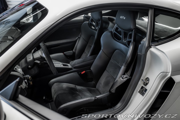 Porsche Cayman GT4, ZÁRUKA 2020