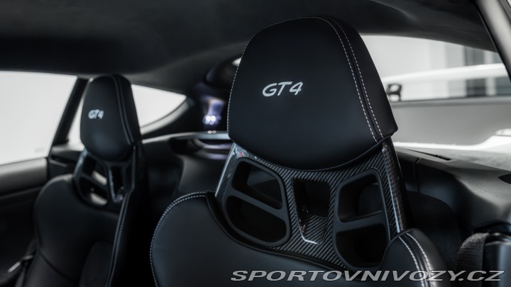 Porsche Cayman GT4, ZÁRUKA 2020