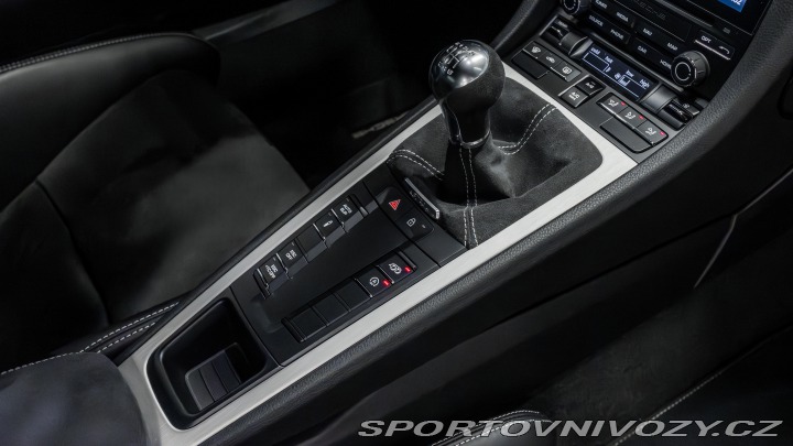 Porsche Cayman GT4, ZÁRUKA 2020