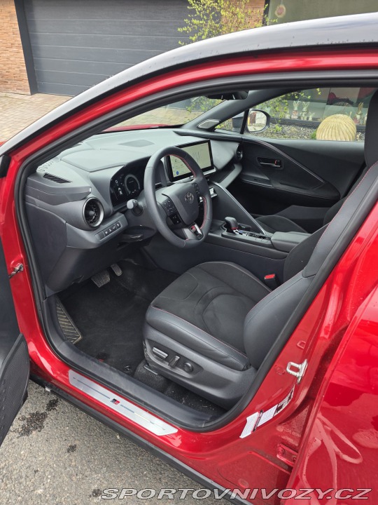 Toyota Ostatní modely CH-R GR PHEV 2024