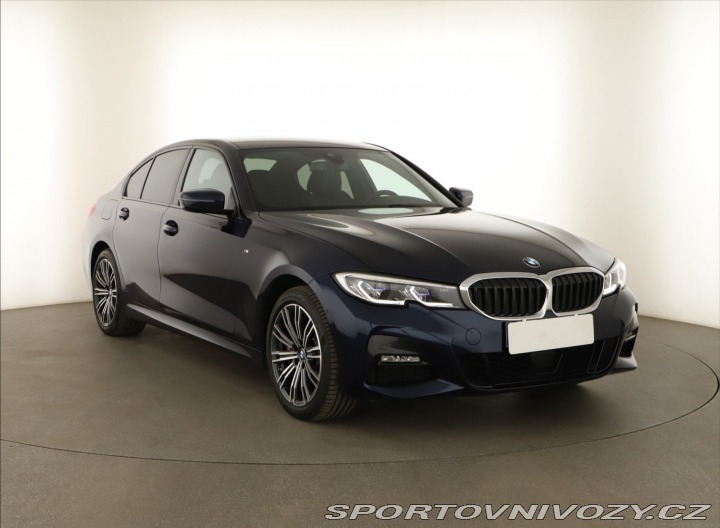 BMW 3 M Sport 330 e xDrive 2021