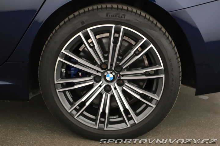 BMW 3 M Sport 330 e xDrive 2021