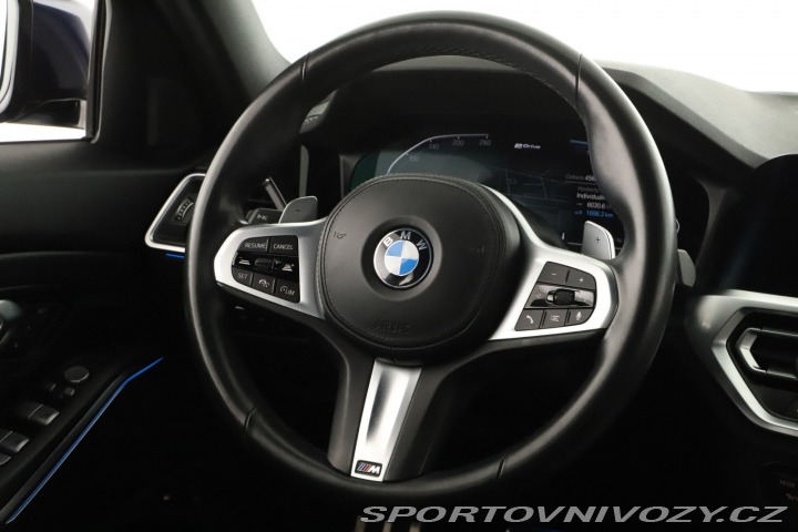 BMW 3 M Sport 330 e xDrive 2021