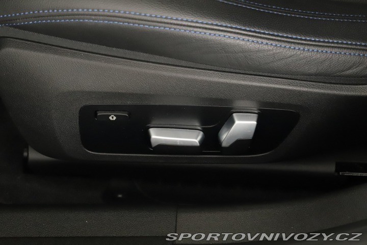 BMW 3 M Sport 330 e xDrive 2021