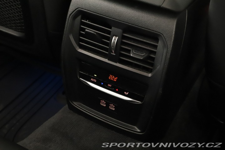 BMW 3 M Sport 330 e xDrive 2021