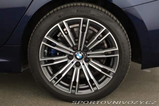 BMW 3 M Sport 330 e xDrive 2021