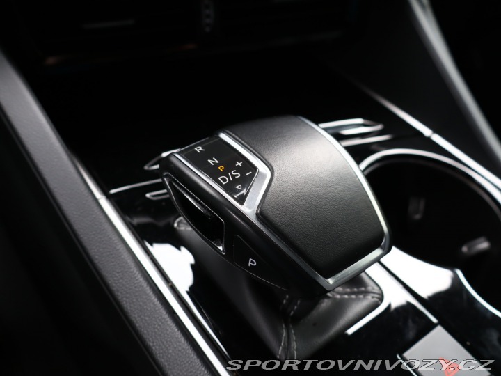 Volkswagen Ostatní modely Touareg R-Line 3.0 TDI 2020