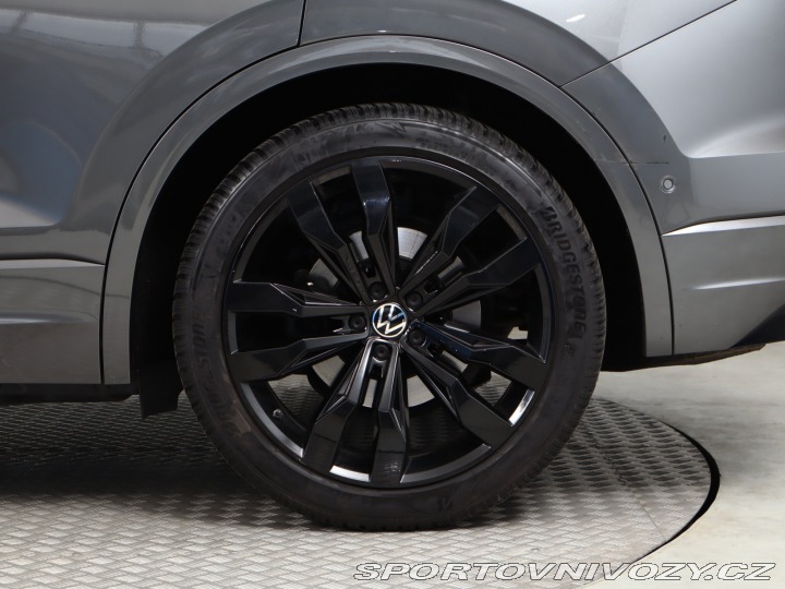 Volkswagen Ostatní modely Touareg R-Line 3.0 TDI 2020
