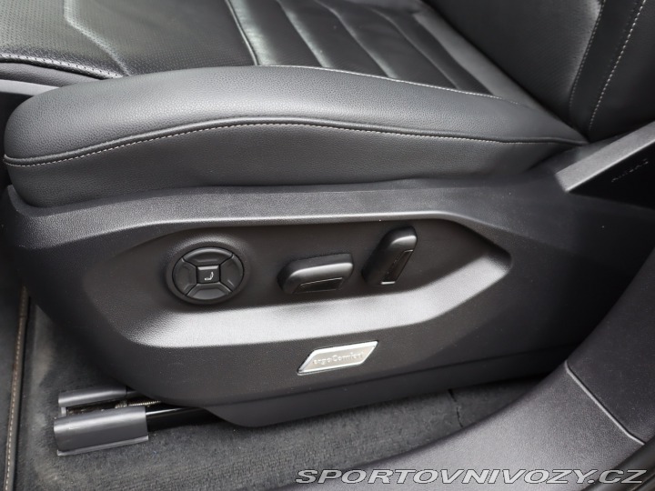 Volkswagen Ostatní modely Touareg R-Line 3.0 TDI 2020