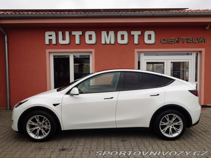 Tesla Model Y Long Range Dual Motor 378 2022