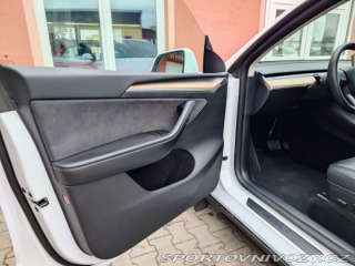 Tesla Model Y Long Range Dual Motor 378 2022