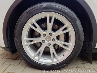 Tesla Model Y Long Range Dual Motor 378 2022