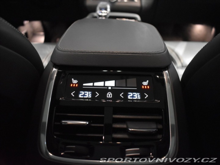 Volvo Ostatní modely XC90 2,0 B6 AWD INS Tažné,Pano 2021