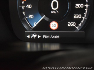 Volvo Ostatní modely XC90 2,0 B6 AWD INS Tažné,Pano 2021
