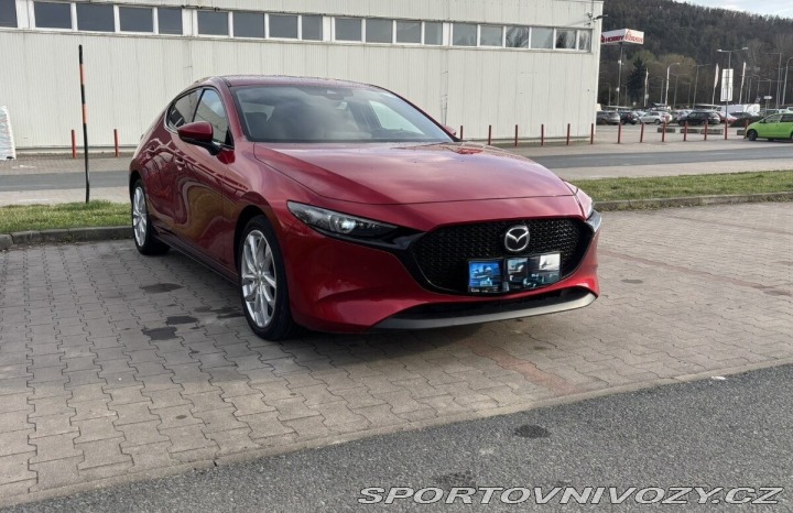 Mazda Ostatní modely 3 2,0 1800