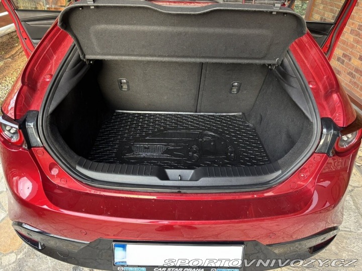 Mazda Ostatní modely 3 2,0 1800