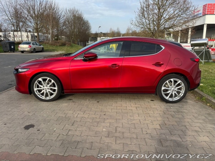 Mazda Ostatní modely 3 2,0 1800