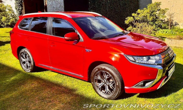 Mitsubishi Ostatní modely Outlander PHEV 1800