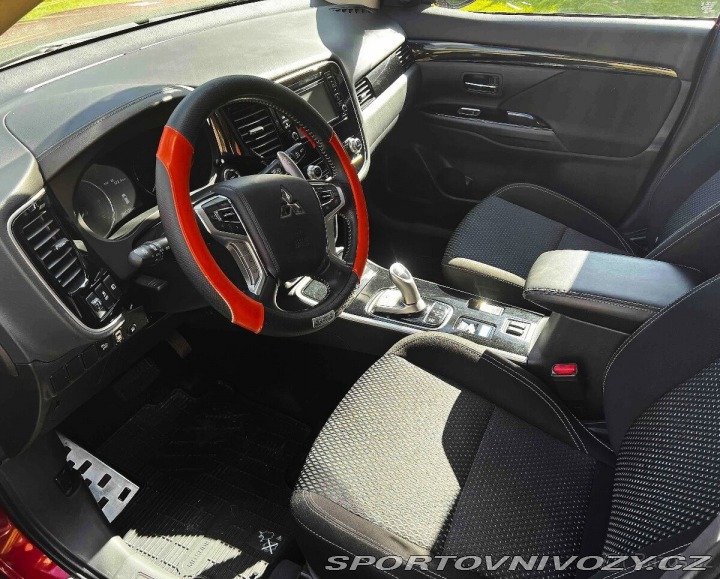 Mitsubishi Ostatní modely Outlander PHEV 1800