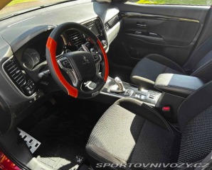 Mitsubishi Ostatní modely Outlander PHEV 1800