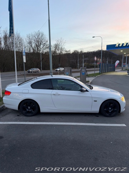 BMW 3 2,0   (E92) 2009