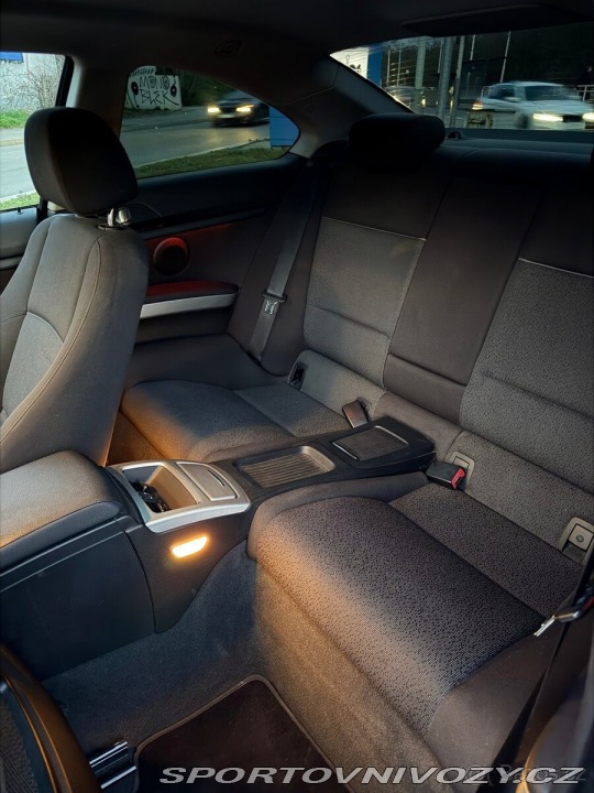 BMW 3 2,0 (E92) 2009