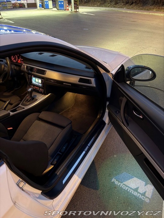 BMW 3 2,0   (E92) 2009