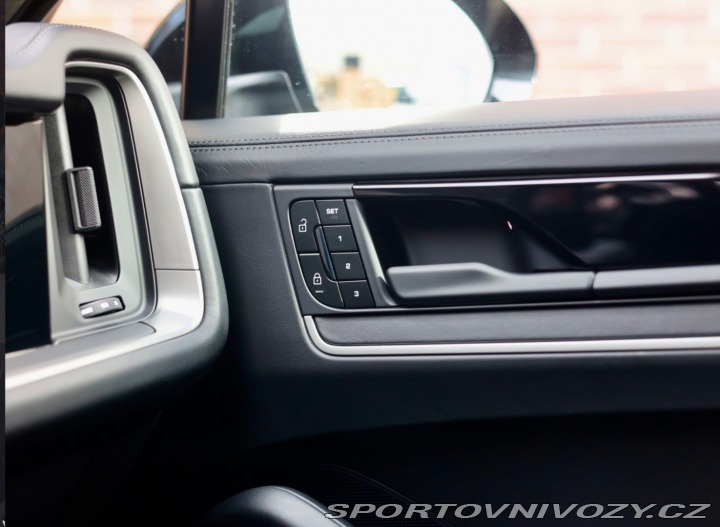 Porsche Cayenne Coupe E-Hybrid 360KW | T 2025