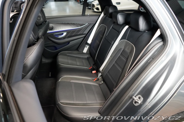 Mercedes-Benz E 63S*4M+*VZDUCH*KEYLESS*36 2022