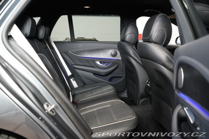 Mercedes-Benz E 63S*4M+*VZDUCH*KEYLESS*36 2022