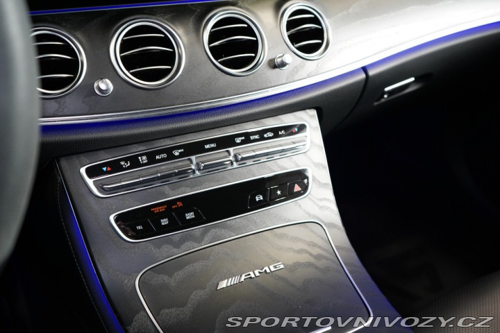 Mercedes-Benz E 63S*4M+*VZDUCH*KEYLESS*36 2022