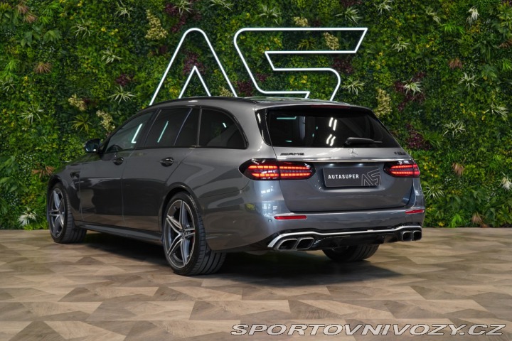 Mercedes-Benz E 63S*4M+*VZDUCH*KEYLESS*36 2022