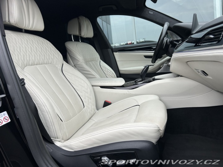 BMW 5 5M550i xDrive G30 2017