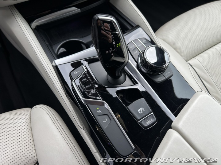 BMW 5 5M550i xDrive G30 2017