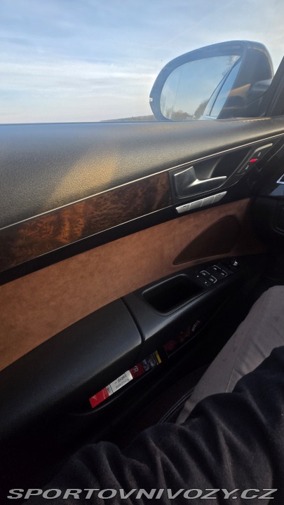 Audi Ostatní modely Audi A8L D4 2011