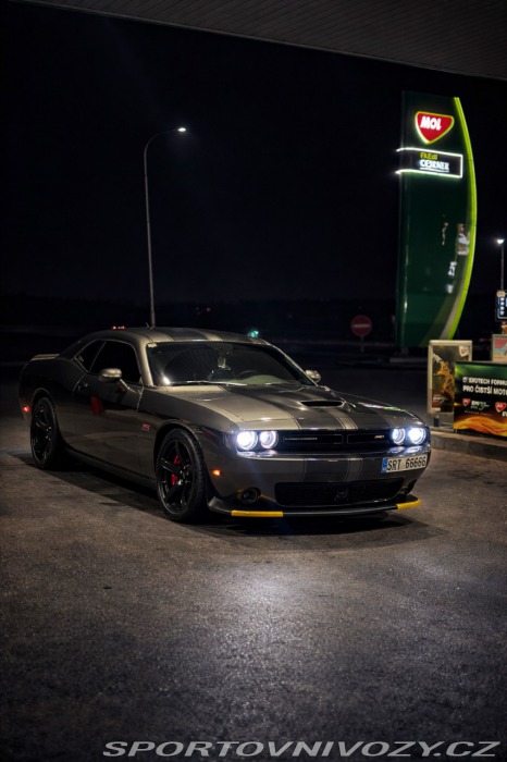 Dodge Challenger 