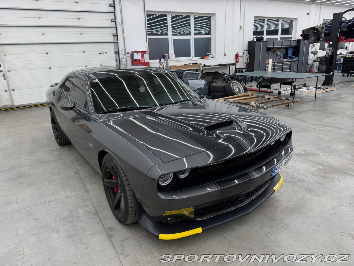 Dodge Challenger  2019