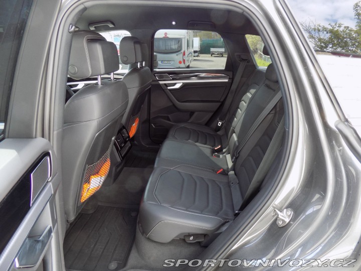 Volkswagen Ostatní modely Touareg 3.0TDI/R-Line/4x4/AT/Matr 2018
