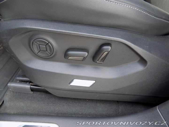 Volkswagen Ostatní modely Touareg 3.0TDI/R-Line/4x4/AT/Matr 2018