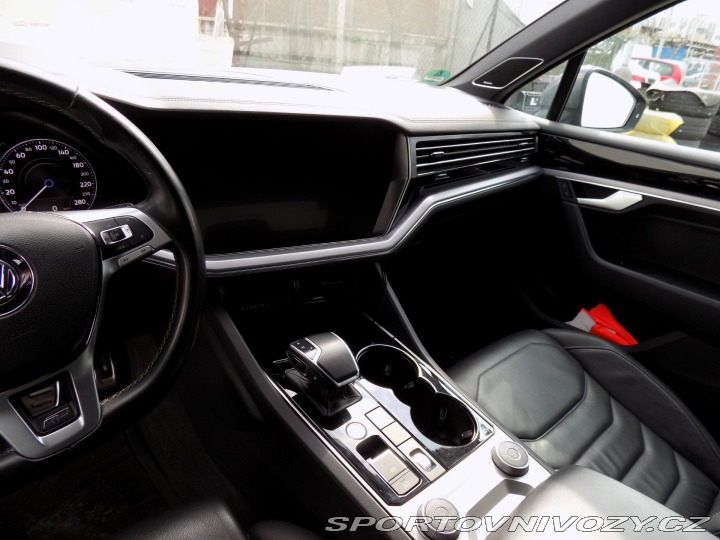 Volkswagen Ostatní modely Touareg 3.0TDI/R-Line/4x4/AT/Matr 2018